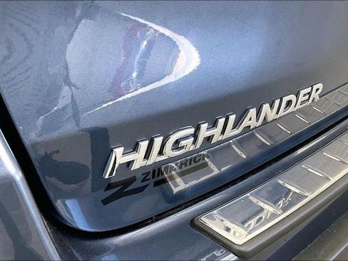 Used 2017 Toyota Highlander XLE image 9