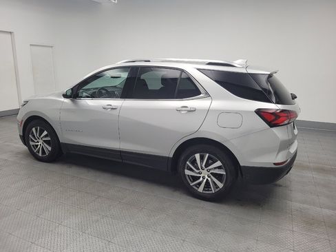 Used 2022 Chevrolet Equinox Premier FWD image 3