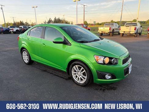 Used 2014 Chevrolet Sonic LT w/ LT Spring Promotional Package FWD image 7