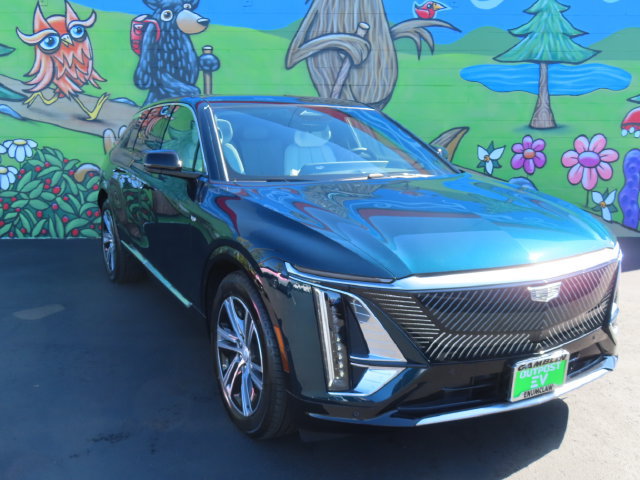 Certified 2026 Cadillac Lyriq Premium Luxury w/ LPO, Floor Liner Package AWD/4WD image 1