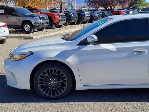 Used 2016 Toyota Avalon XLE image 8