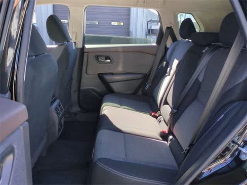 Used 2023 Nissan Rogue SV image 20