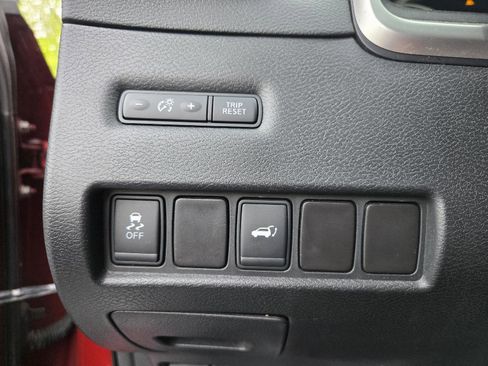 Used 2015 Nissan Murano SL w/ SL Technology Package FWD image 16