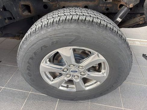 Used 2019 Ford F150 XLT w/ Equipment Group 302A Luxury image 7