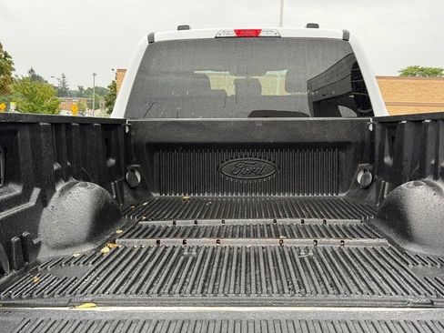 Used 2023 Ford F250 XLT AWD/4WD image 9