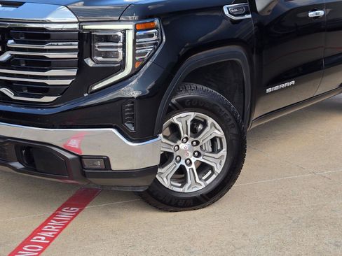 Used 2025 GMC Sierra 1500 SLT AWD/4WD image 7