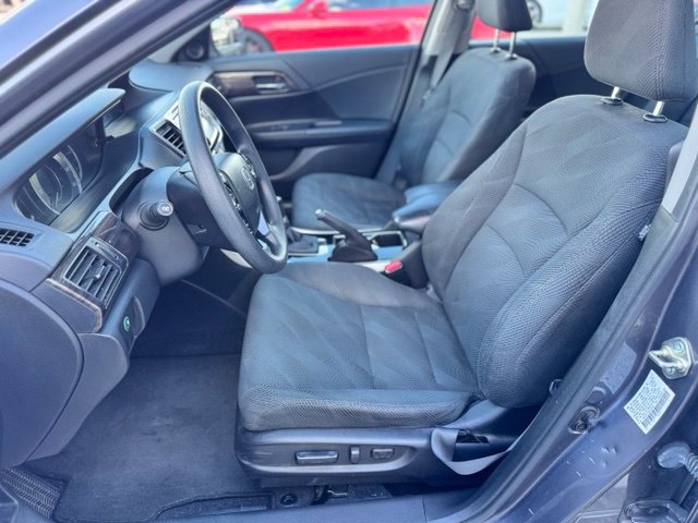 Used 2017 Honda Accord EX image 13