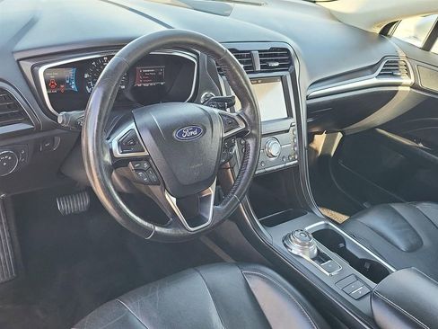 Used 2019 Ford Fusion Energi Titanium image 2