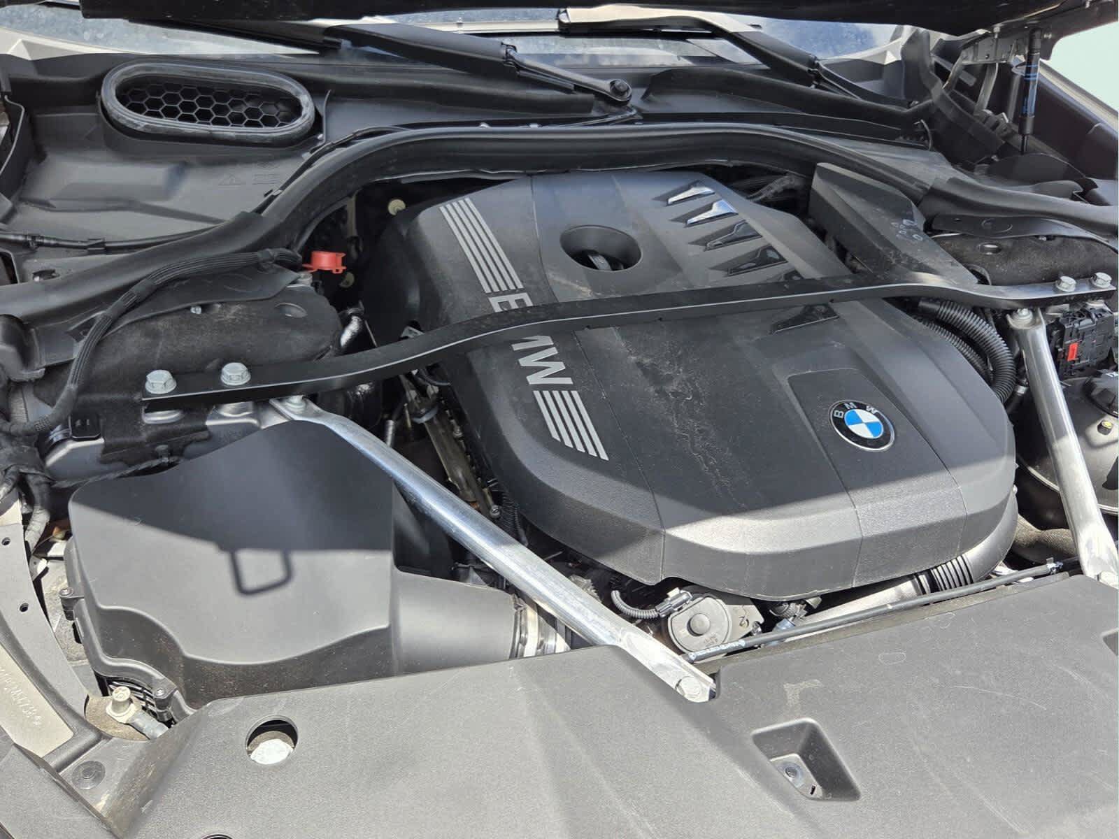 Used 2023 BMW 740i w/ Parking Assistance Package RWD image 21