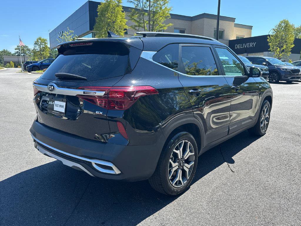 Used 2021 Kia Seltos EX AWD/4WD image 7
