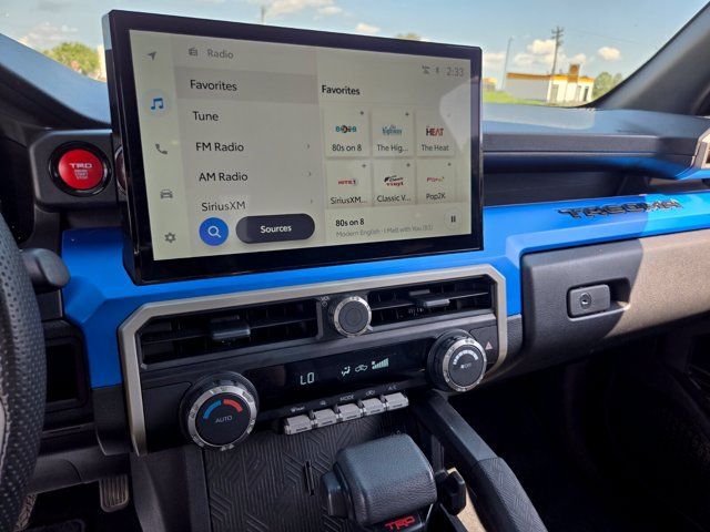 Used 2025 Toyota Tacoma TRD Off-Road AWD/4WD image 25