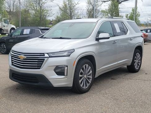 Used 2022 Chevrolet Traverse Premier AWD/4WD image 2