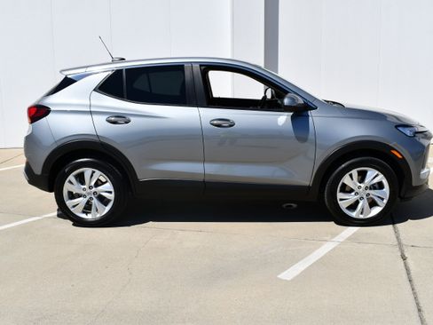 Used 2025 Buick Encore GX Preferred FWD image 5