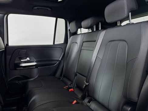 New 2026 Mercedes-Benz GLB 250 image 7