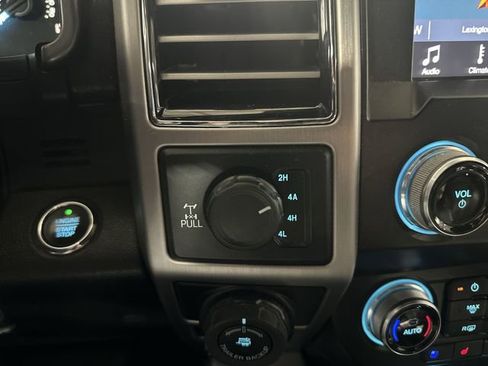 Used 2019 Ford F150 Platinum w/ Equipment Group 701A Luxury image 33