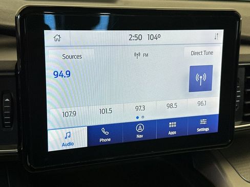 Used 2021 Ford Explorer XLT w/ Equipment Group 202A RWD image 18