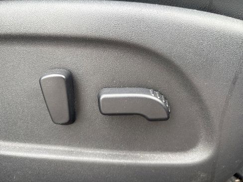 Used 2015 Nissan Pathfinder SL w/ SL Tech Package image 39