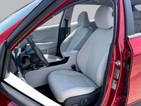 Used 2024 Hyundai Kona SEL AWD/4WD image 7