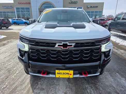 Used 2022 Chevrolet Silverado 1500 ZR2 w/ Technology Package image 4