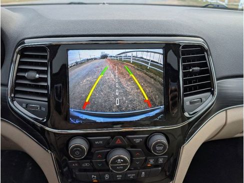 Used 2019 Jeep Grand Cherokee Limited image 28