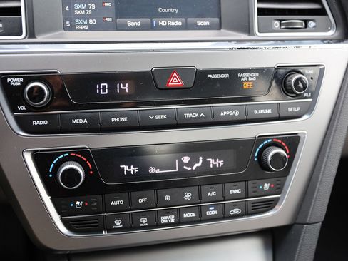 Used 2017 Hyundai Sonata Limited image 27