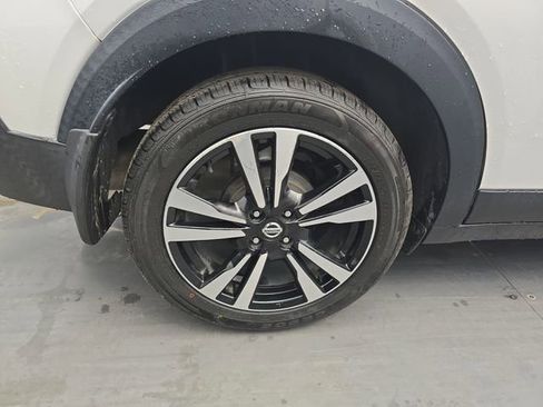 Used 2020 Nissan Kicks SR FWD image 20