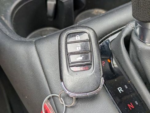 Used 2023 Honda HR-V LX image 34