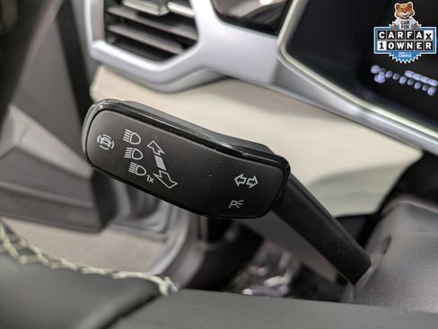Used 2025 Volkswagen Taos SE w/ Panoramic Sunroof Package AWD/4WD image 21