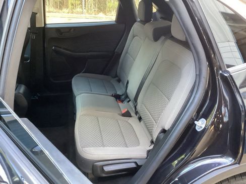 Used 2022 Ford Escape SE image 36