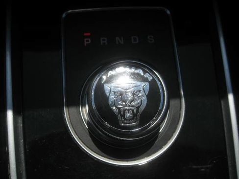 Used 2018 Jaguar F-PACE Premium AWD/4WD image 35