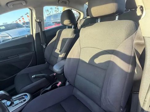 Used 2013 Chevrolet Cruze LT FWD image 7