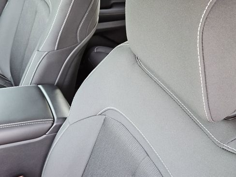 New 2025 Jeep Grand Cherokee L Laredo image 24