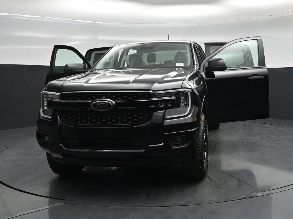 New 2026 Ford Ranger XLT w/ Black Appearance Package AWD/4WD image 27