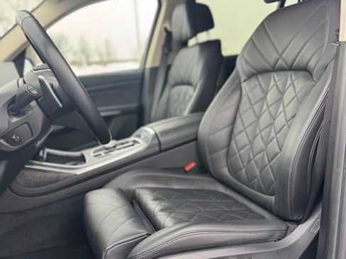 Used 2023 BMW X7 xDrive40i w/ Premium Package image 12