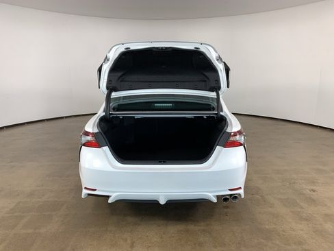 Used 2023 Toyota Camry SE image 12