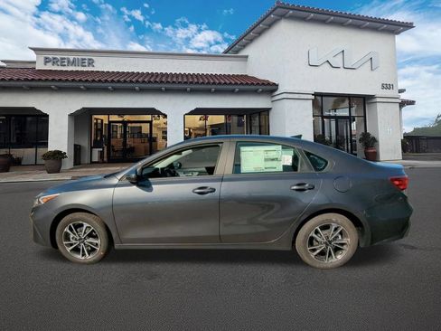 Used 2024 Kia Forte LXS w/ LXS Technology Package FWD image 5