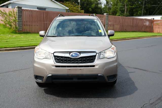 Used 2015 Subaru Forester 2.5i Premium w/ Protection Package #1 AWD/4WD image 2