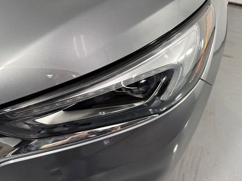 Used 2018 Buick Enclave Essence AWD/4WD image 28