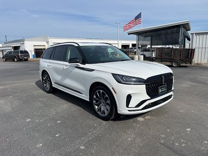 New 2026 Lincoln Aviator 2WD w/ Jet Appearance Package
