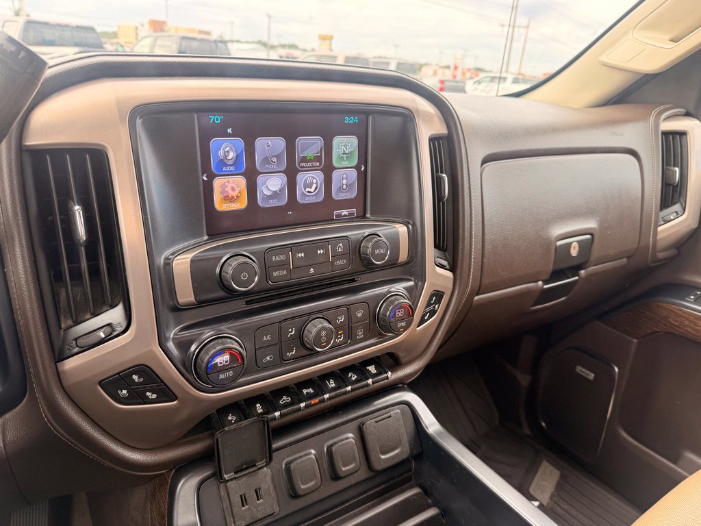 Used 2018 GMC Sierra 2500 Denali AWD/4WD image 14