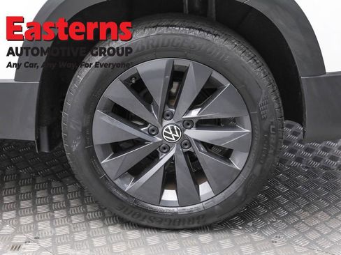 Used 2024 Volkswagen Taos S image 8