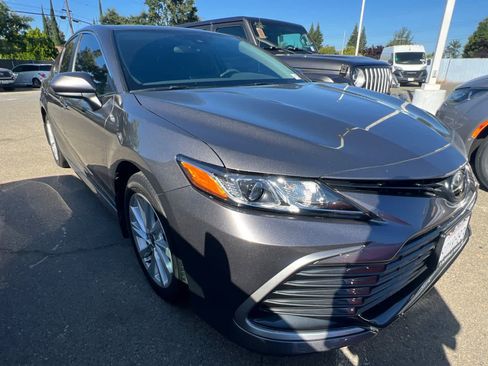 Certified 2023 Toyota Camry LE FWD image 3