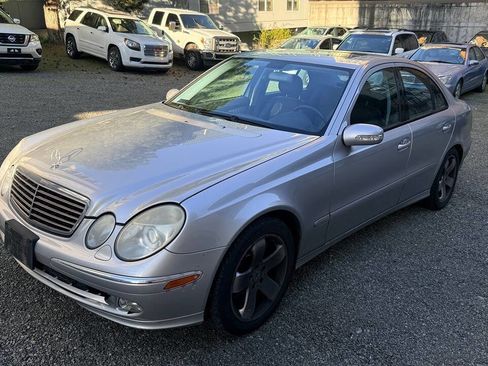 Used 2004 Mercedes-Benz E 500 4MATIC Sedan image 2