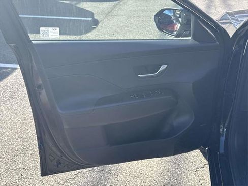 Certified 2025 Hyundai Kona Limited image 14