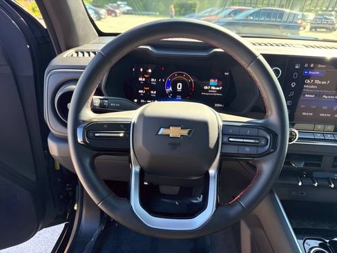 Used 2025 Chevrolet Colorado W/T w/ WT Convenience Package II AWD/4WD image 19