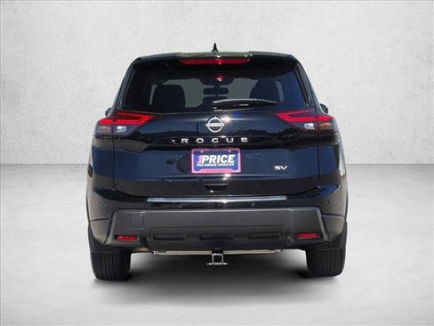 Used 2024 Nissan Rogue SV image 7