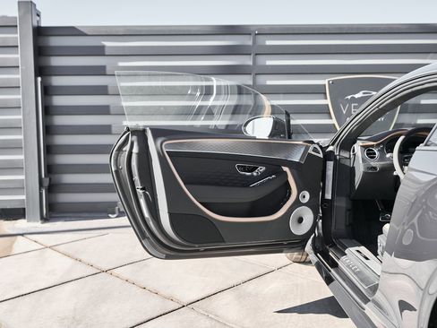 Used 2025 Bentley Continental GT Speed image 22