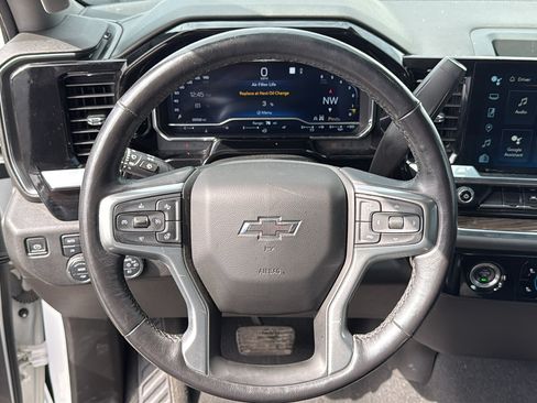 Certified 2022 Chevrolet Silverado 1500 RST AWD/4WD image 15