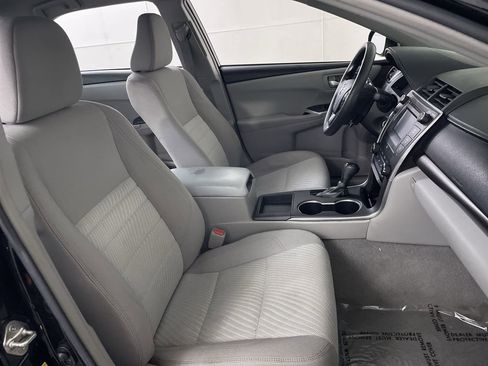 Used 2017 Toyota Camry LE image 24