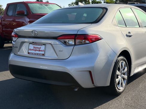 Certified 2025 Toyota Corolla LE FWD image 4